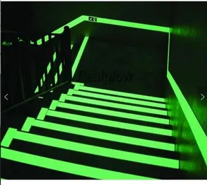 Cinta Antideslizante de Alta Resistencia para Escaleras, Impermeable para Interiores, Rollo de Seguridad Antideslizante de 4 Pulgadas x 35 Pies - Product Image 5