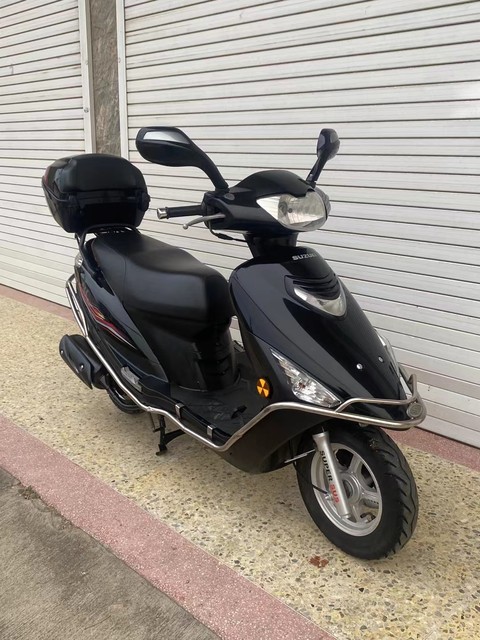 Suzuki Neptune 125CC Daily Use Gas Scooter China Made with Speed of 90km/h
