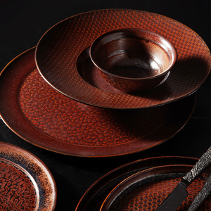 Piatto in Ceramica Rossa Stile Giapponese Retrò per Hotel e Ristoranti, Ideale per Bistecca e Spaghetti, Piatto Piano in Porcellana per Ristorante - Product Image 5