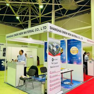 Rouleaux vierges imprimables ignifuges <span class=keywords><strong>en</strong></span> gros de <span class=keywords><strong>tissu</strong></span> mural de <span class=keywords><strong>grande</strong></span> <span class=keywords><strong>largeur</strong></span> de 3.2m adapté à l'éco-solvant/latex/UV - Product Image 3