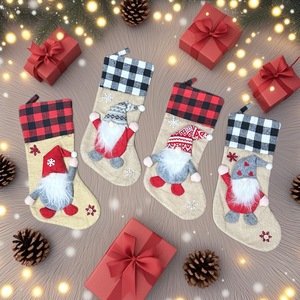 Chaussette de Noël artisanale Gnome Nordique, grand sac cadeau <span class=keywords><strong>scandinave</strong></span> à carreaux Gonk pour cheminée, décoration de fête de fin d'année, vente en gros - Product Image 2