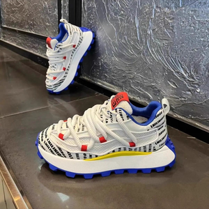 Vente en gros usine Nouvelle mode Été 2026 Nouvelles baskets respirantes en maille pour hommes Chaussures de sport et de marche tendance - Product Image 1