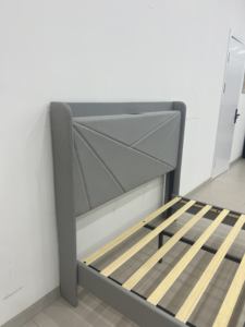 Deluxe Wingback Knop Getuft Opslag Hoofdeinde Laadstation Stevige Houten Lamellensteun Modern Design Gestoffeerd <span class=keywords><strong>Bed</strong></span> Metaal - Product Image 3