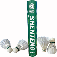 Volant de badminton ST à plumes droites, robuste et durable, ne perd pas ses plumes, point d'atterrissage précis, trajectoire stable
