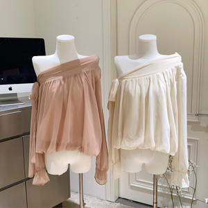 Chemisier coréen asymétrique pour femme en mousseline de soie à manches ballon transparentes, motif à motifs, nouvelle collection automne 2025, haut décontracté pour tous les jours - Product Image 4