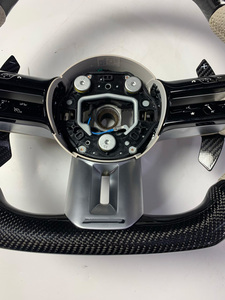 <span class=keywords><strong>Volante</strong></span> Deportivo de Cuero y Fibra de Carbono para Mercedes-Benz W220 (3/4 Radios) para W204-W223 A45/E63/GLE/GLS/GT/G63 4MATIC - Product Image 2