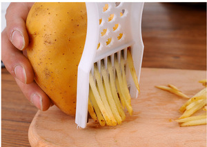 Epluche-légumes multifonctionnel Râpe à fruits en plastique Coupe-fruits en acier inoxydable Gadgets de cuisine Nouveaux ustensiles de cuisine - Product Image 4