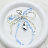 Porte-clés tendance style Balletcore à nœud en gingham, accessoire de sac perlé, breloque de téléphone avec fermoir cœur et étiquette gravée pour femmes et filles