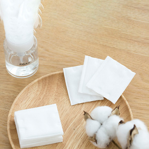 FaSoLa Mini Makeup Remover Pads White Non Woven Fabric Disposable Double Sided For Face Travel Pack - Product Image 3