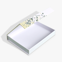Boîte cadeau magnétique pliable personnalisée avec lamination mate de luxe classique avec votre propre logo pour l'emballage de cadeaux de Noël