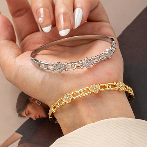 <b>Sweet</b> French Style Metal Openwork Horseshoe <b>Flower</b> Bracelet Gold And Silver Women's Party Jewelry Zinc Alloy Fashion Chain - Product Image 1
