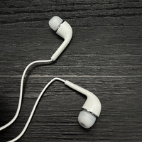 Écouteurs filaires originaux à succès avec microphone, suppression du bruit, étanchéité IPX-4, contrôle du volume - Coffret cadeau