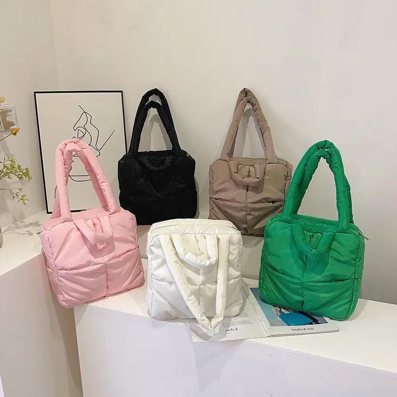 Fabrika fiyat Trendy kadınlar çanta için 2024 en moda kirpi Tote çanta kadın