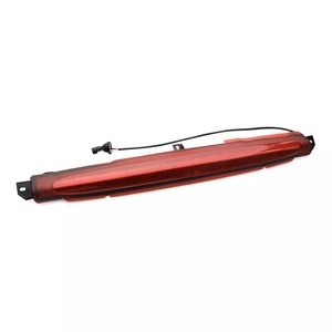 Feu Stop Central LED Chevrolet GMC 12V Blanc Rouge 15201921 15000045 8150000450 - Product Image 4