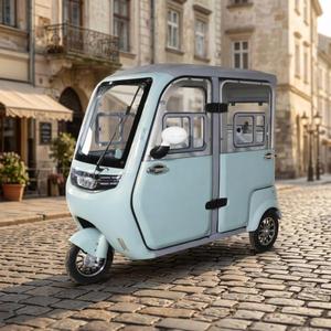 Tricycle cabine à trois roues entièrement fermé avec toit et portes, scooter de mobilité - Product Image 1