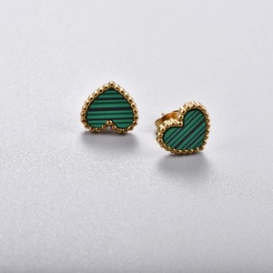 Boucles d'oreilles en forme de cœur pour femmes, boucles d'oreilles d'amour, hypoallergéniques, bijoux tendance, à porter tous les jours, cadeau pour femmes - Product Image 3