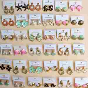 Boucles d'oreilles clous tendance en acier inoxydable plaqué or, motif nœud papillon, fleur, cœur, hypoallergéniques, émaillées, cadeau, fête, vente en gros - Product Image 2
