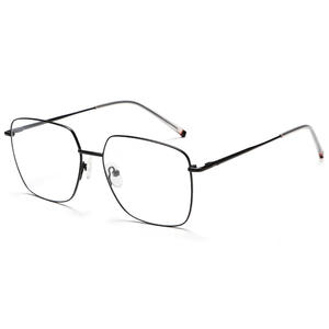 Montures de lunettes carrées en métal Greyjack Me2003, monture complète antidérapante unisexe pour les ordonnances - Product Image 2