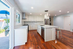 Goldtop, Desbloquea el Romance <span class=keywords><strong>Secreto</strong></span>, Transforma Tu Baño, Impresionantemente Hermoso Apartamento <span class=keywords><strong>Hotel</strong></span> de Estilo Francés, Ecológico y de Madera - Product Image 6