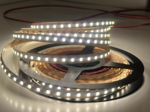 Fourniture d'usine 1LED coupe 3mm/4mm/5mm/6mm/8mm/10mm bande lumineuse LED 100lm/w 24V CUL CE ROUHS UL bande LED flexible à découper - Product Image 3