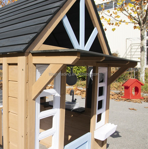 Maisonnette de jeu extérieure moderne en bois avec deux fenêtres en plastique - Cabane interactive pour enfants pour jeux d'imitation dans la cour - Product Image 4