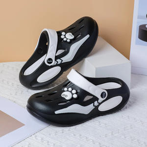 Zuecos antideslizantes para niños y niñas de Koza, calzado ligero y cómodo para la playa y exteriores, talla 4-6 años - Product Image 3