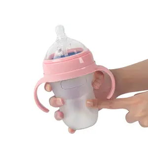 Newborn BPA Free 150/250ml Hot Sale Soft Food Grade Silicone Portable Baby Bottle Baby Feeding Bottle