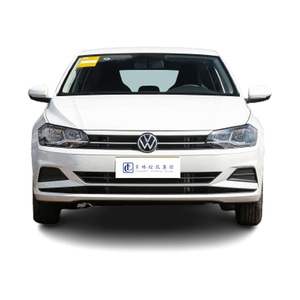 Vehículo Volkswagen Polo Sedán 2023-2024, 5 Puertas, 5 Plazas, Gasolina, Motor 1.5L, Transmisión Automática, Tracción Delantera, Neumáticos R16, Nuevo y Usado - Product Image 2