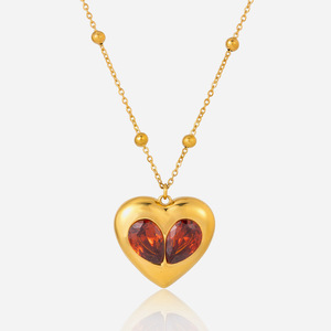 Collar con colgante de circonita en forma de corazón, chapado en oro, con bisel de piedra roja, para mujer, regalo, joyería. - Product Image 1