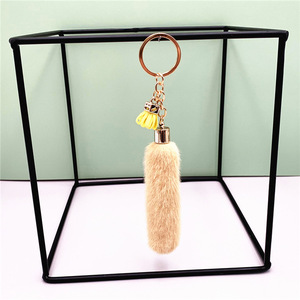Bán buôn Fluffy Pompom Keychain giả thỏ lông tua Mặt dây chuyền sang trọng Móc chìa Khóa Phụ Kiện Kawaii đuôi vòng chìa khóa - Product Image 4