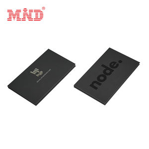 Individuell bedruckte Umschlagbox aus Karton mit Magnetverschluss für VIP-Mitgliedskarten und Geschenkkarten - Product Image 1