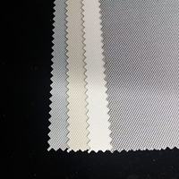 Tissu pare-soleil à 1 % d'ouverture, haute résistance à la traction, anti-UV, isolation thermique, matière première pour stores enrouleurs pour solutions de fenêtres