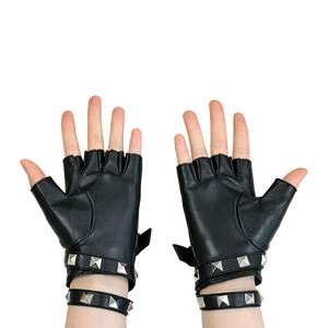 Guantes Negros Góticos con Púas, Medios Dedos Descubiertos, para Fiestas, Actuaciones, Moda Urbana, Accesorios para Mujeres y Hombres - Product Image 5