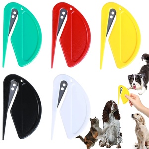 Peine Desenredante Multifuncional de ABS Confiable para Eliminar el Pelo Suelto y Enredado con Función de Herramienta de Aseo para Mascotas - Product Image 2