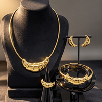 Ensemble de bijoux en acier inoxydable de style minimaliste à surface brillante de qualité supérieure, quatre pièces, décoration de fête