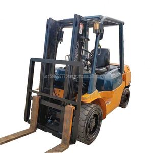 Chariot élévateur diesel Toyota d'occasion 3 tonnes, 4x4, hauteur de levage 6 m, certifié CE ISO, en stock du Japon - Product Image 1