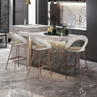 Chaise de bar de luxe légère pour usage domestique, tabouret de bar à dossier haut, chaise de table d'îlot, chaise de bar design modèle 7375