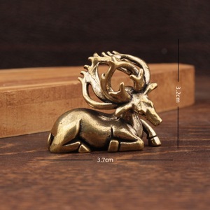 Figura de Ciervo Reclinado de Latón Sólido, Escultura de Animal de Metal, Decoración de Mesa para el Hogar, Adorno de Escritorio - Product Image 4