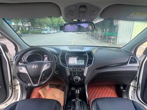 Veicolo Usato Veloster Modello 2016, Nuovo 2.0T Automatico a Due Ruote Motrici, Intelligente, 7 Posti, Benzina, Guida a Sinistra - Product Image 3