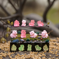 Vente en gros de jouets de collection d'animaux en vrac figurines de jardin miniatures en résine de micro-dessin animé 3D cochon artificiel rose brillant