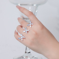 Vente directe usine Nouvelle bague double papillon pour femme, en zircon et strass, accessoire de soirée et de banquet, bijou