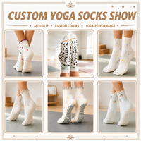 Chaussettes mi-mollet antidérapantes de haute qualité pour femme, en fibre de bambou respirante, avec logo personnalisé, pour Pilates et Yoga, collection automne