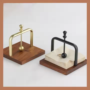 Elegante, duurzame, staande servetringen van pluche voor luxe restaurants - Product Image 3