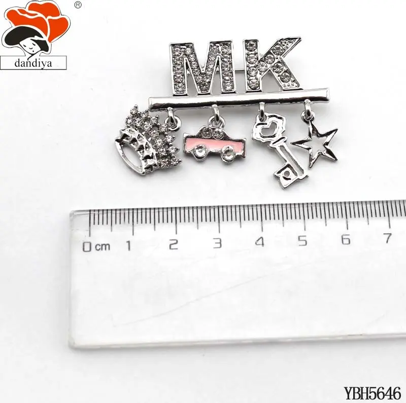 Mk Met #1 Auto Lip En Bee Crystal Broche Voor Mary Kay Vrouwen Sieraden Kroon Ster Sleutel Roze Auto Bedels Mk Broche Pin