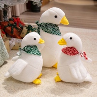 Großhandel Weißes Enten-Plüschtier mit Retro-Bedrucktem Bandana Weiches Stehendes Gänse-Kuscheltier Plüschpuppe für Heim-Sofa-Deko Geschenk