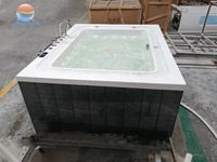 Baignoire de massage à remous moderne autoportante pour 2 personnes, intérieure/extérieure, avec cascade, bulles et lumière LED, à prix abordable