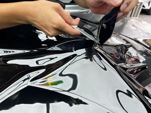 ฟิล์มใสเคลือบเงาแบบเปียโนแบล็ค TPU PVC สำหรับรถยนต์ ป้องกันรอยขีดข่วน ไม่เหลือง ซ่อมแซมตัวเองได้ 3 ปี 1 ม้วน - Product Image 6