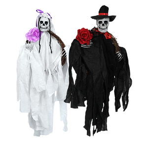 Décoration d'Halloween : Cape suspendue fantôme, pendentif d'horreur, couronne de mariée et de marié faite à la main - Product Image 5