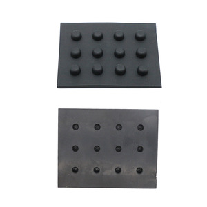 Base de plástico para equipaje, tira protectora antideslizante de 79mm x 63mm para bolsas y maletas - Product Image 1