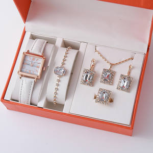 <span class=keywords><strong>Montre</strong></span>-<span class=keywords><strong>bracelet</strong></span> à quartz pour femme, cadran à aiguilles chronographe, motif de <span class=keywords><strong>lotus</strong></span> imprimé, <span class=keywords><strong>bracelet</strong></span> en alliage carré, nouvelle mode, charme professionnel - Product Image 4